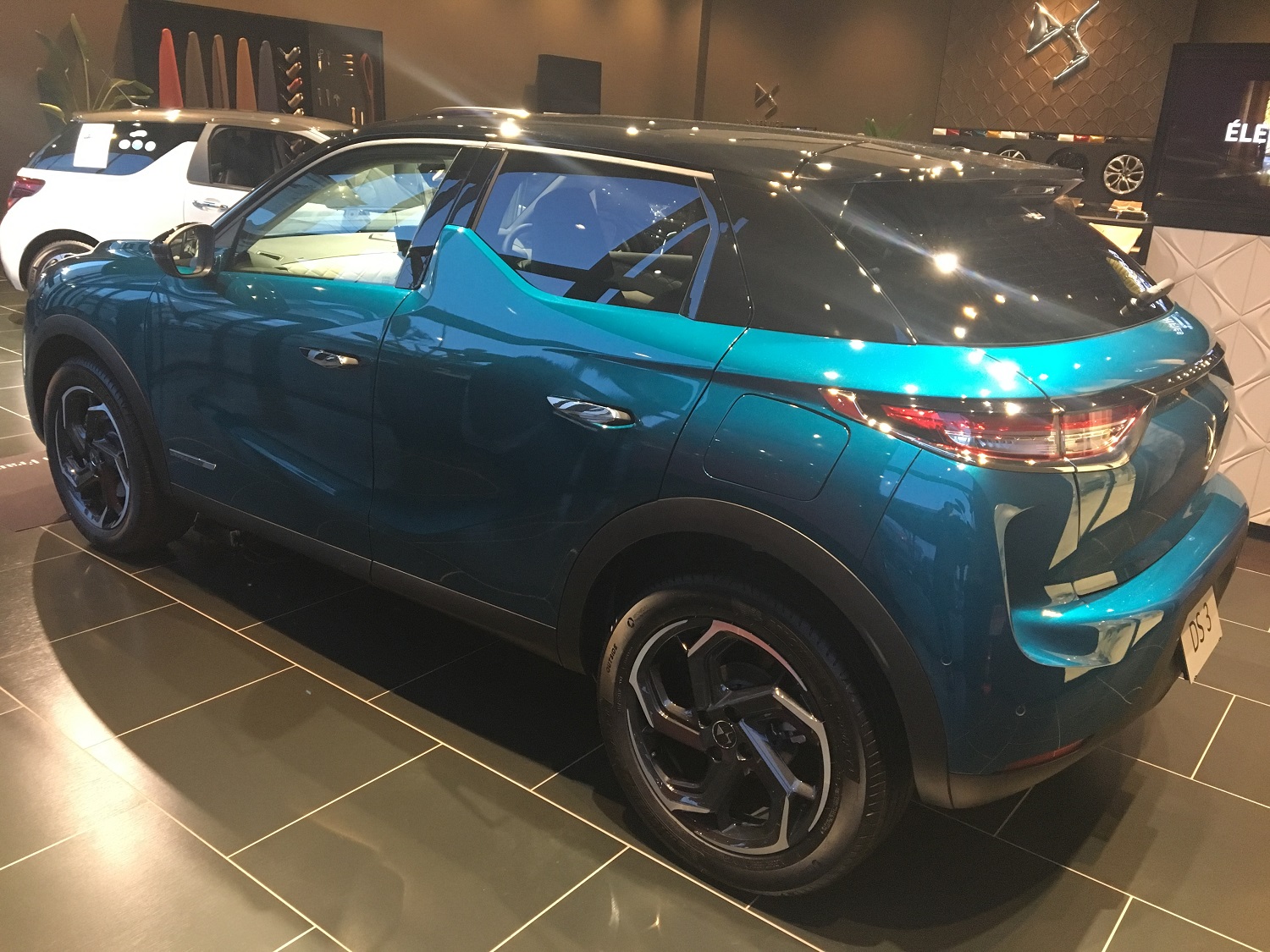 DS3 CROSSBACKのココに注目①