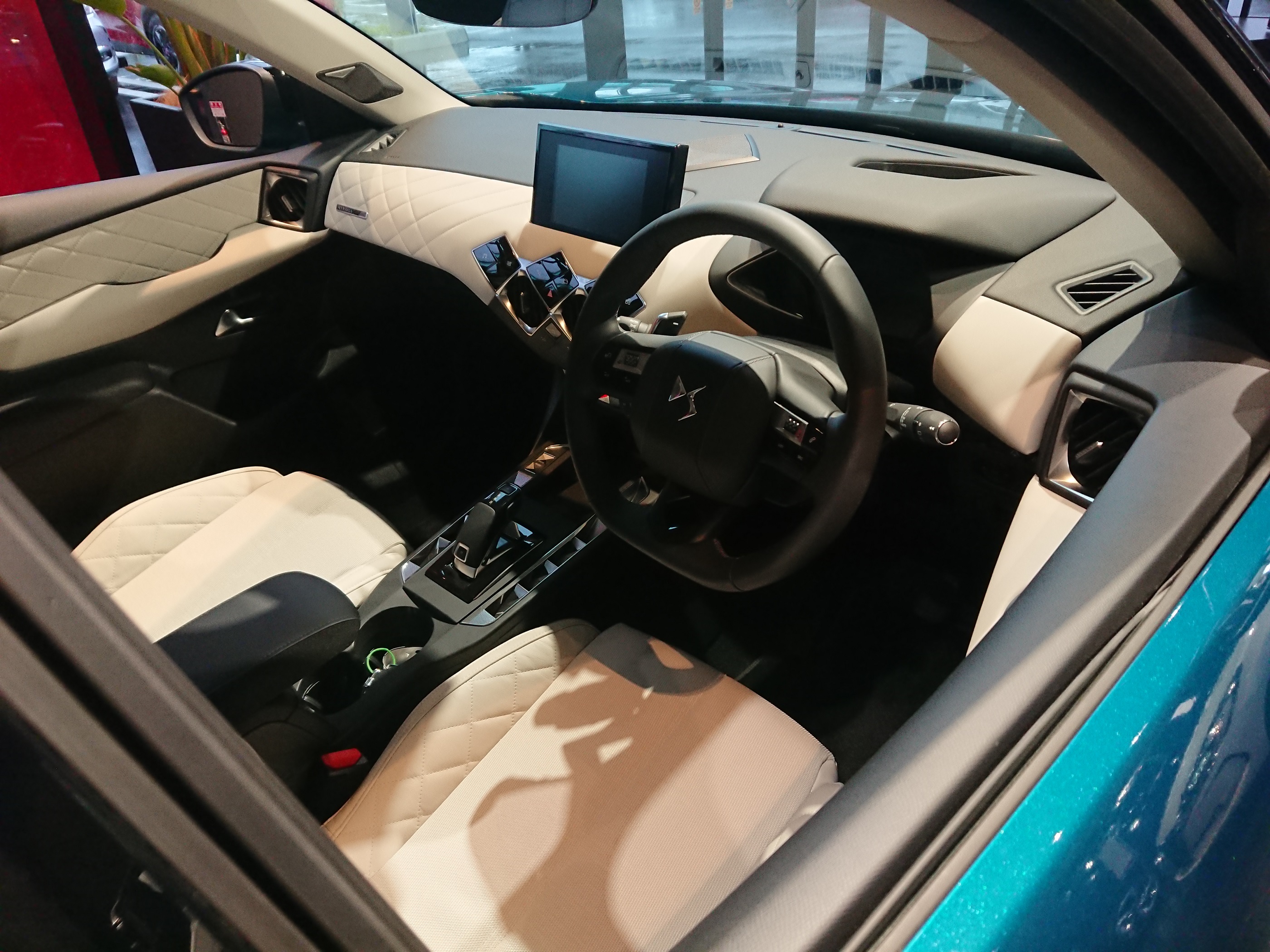 DS3 CROSSBACKロードショー3日目