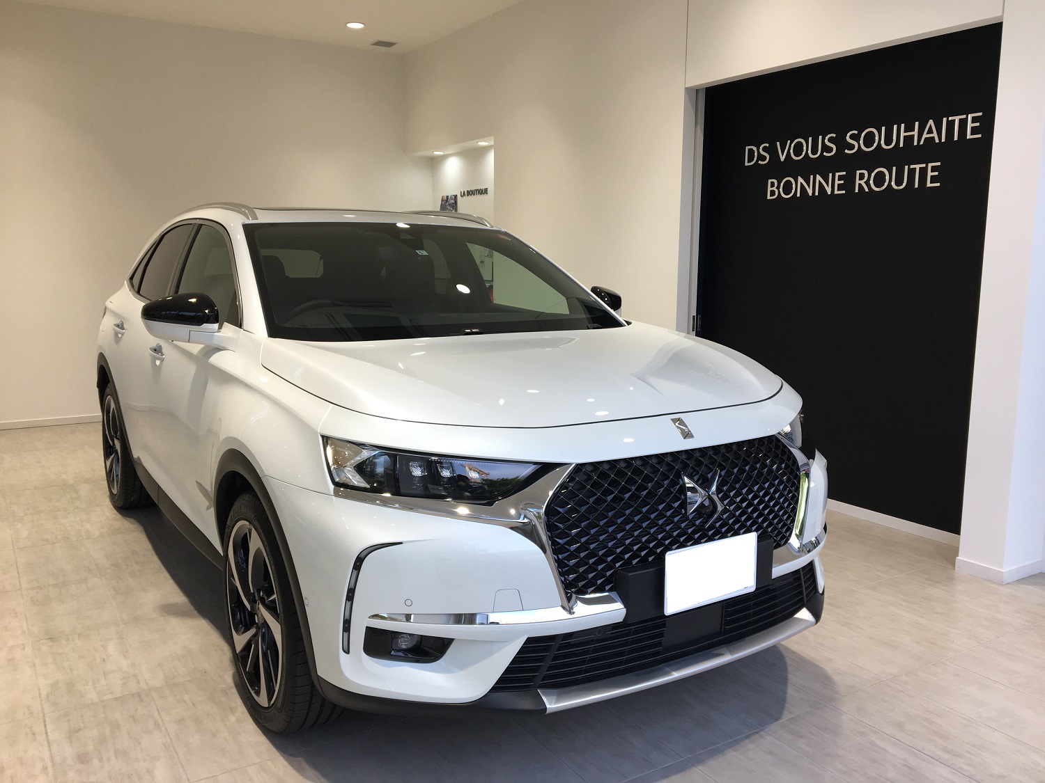 DS7 CROSSBACK GrandChic ご納車です。