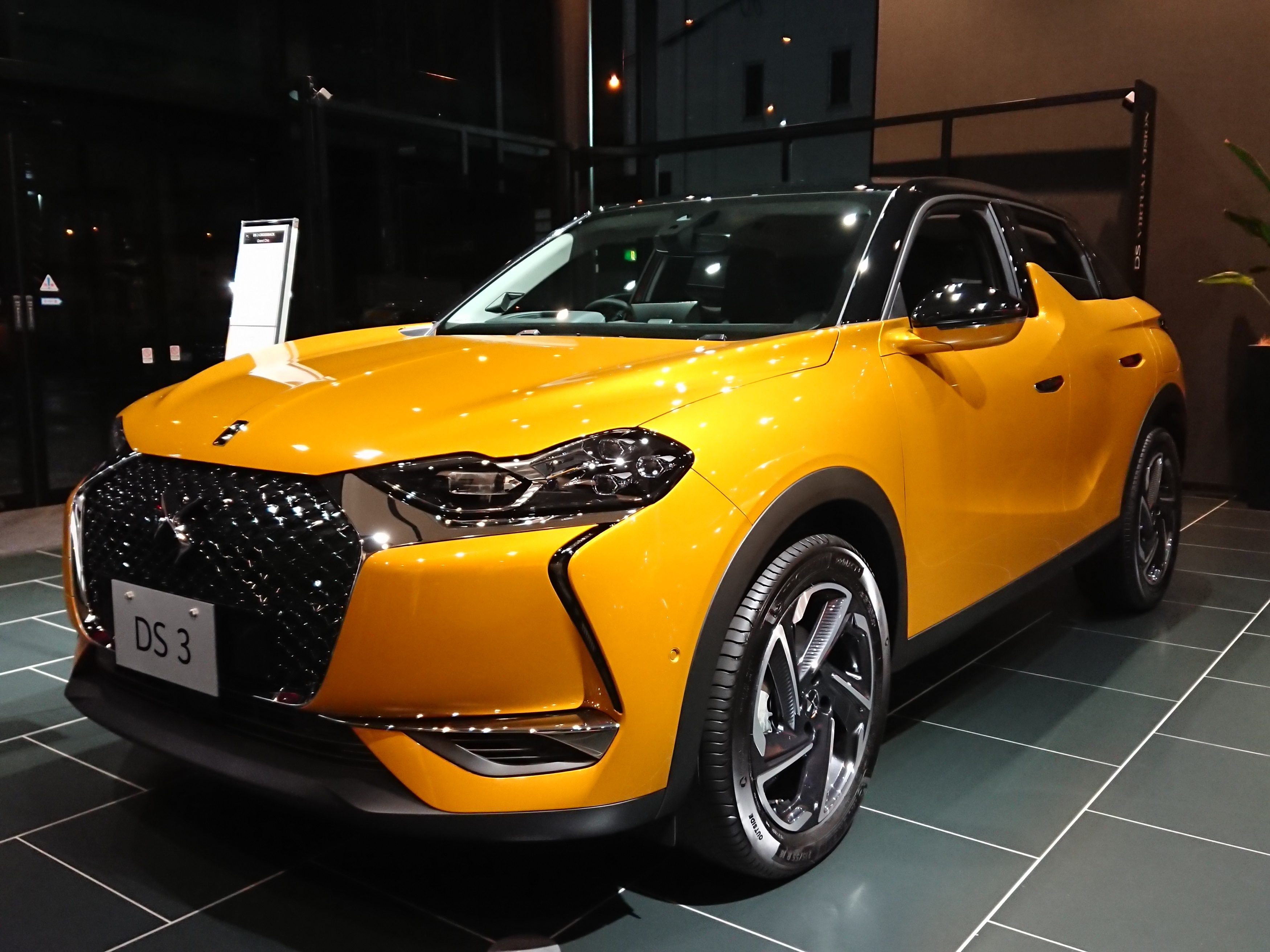 DS3 CROSSBACKついに登場！