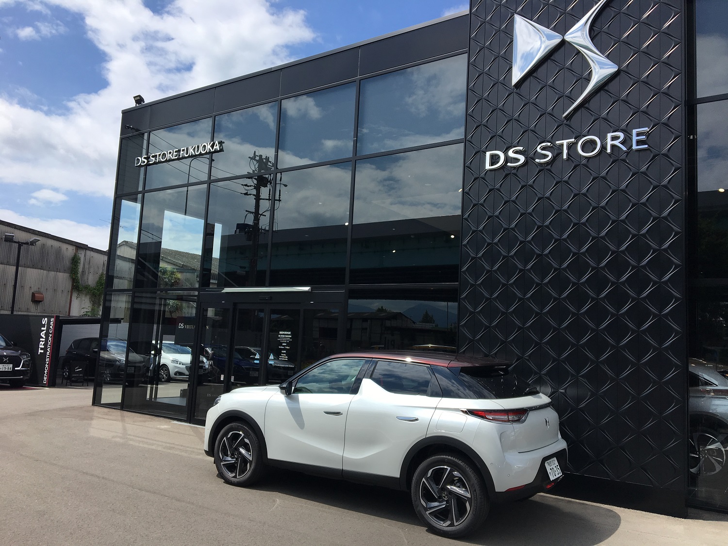 DS3 CROSSBACKの試乗車届きました！
