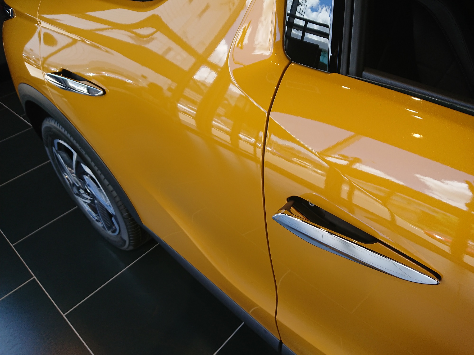 DS3 CROSSBACKドアハンドルの秘密