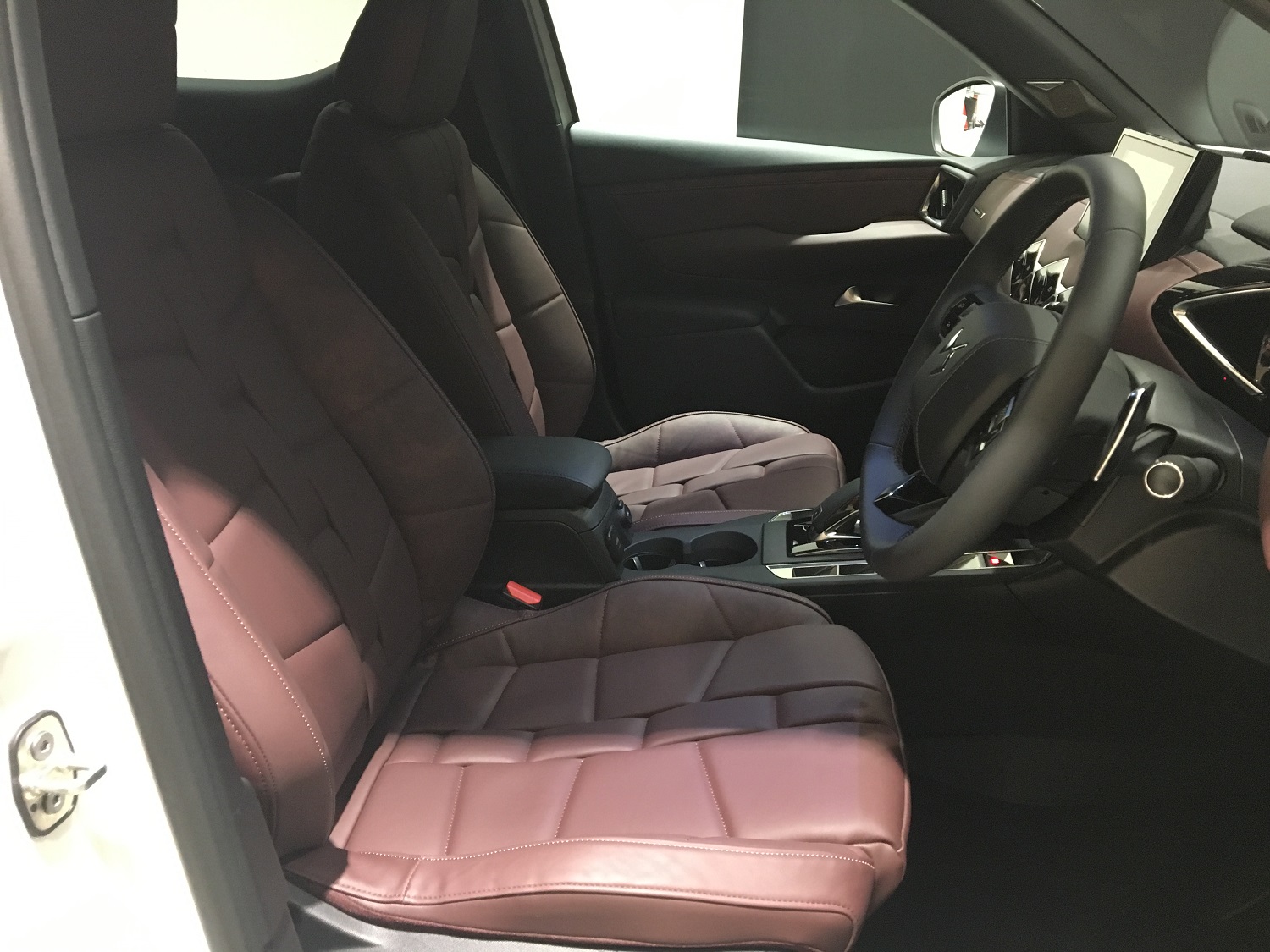 DS3 CROSSBACK LA PREMIEREご納車です