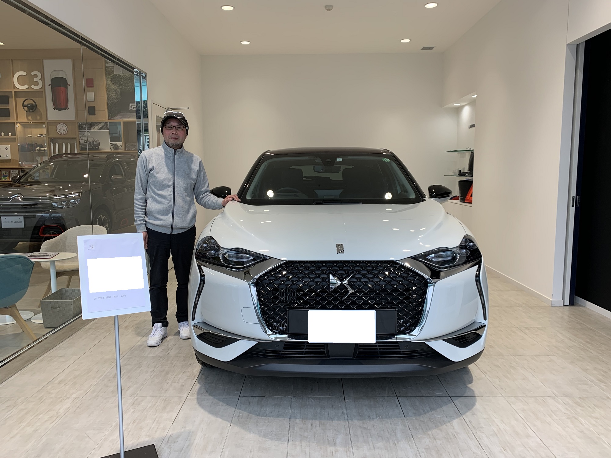 ＤＳ３クロスバックご納車です