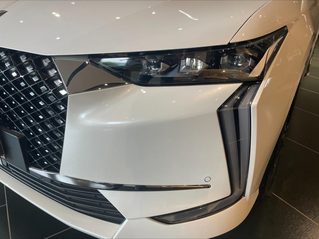 DS4のヘッドライトをご紹介！　エクステリア