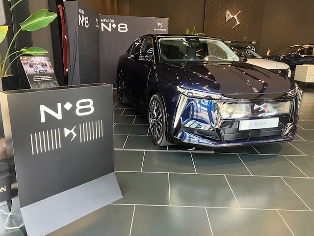 DS N°8 先行展示会